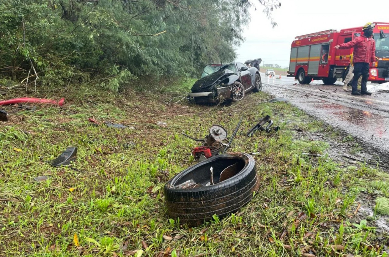 Homem morre em acidente com Porsche na BR-386 em Carazinho