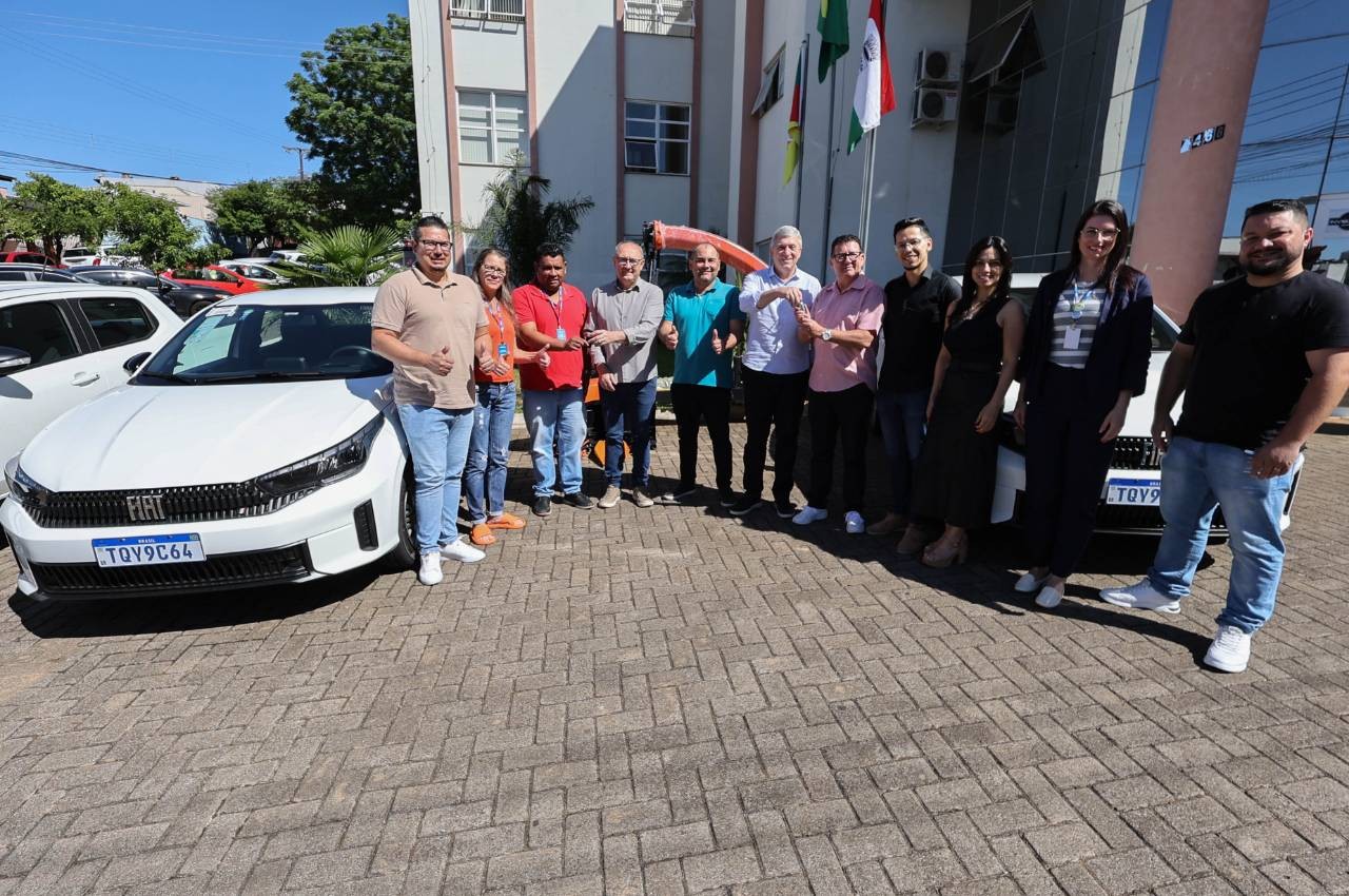 Secretaria de Desenvolvimento Social de Tapejara recebe novos veículos