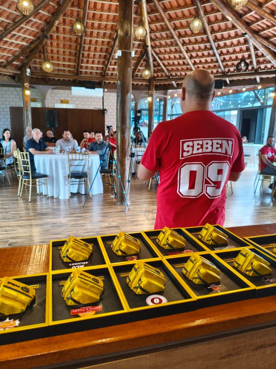 Tapejara reconhece as melhores empresas de delivery em premiação inédita