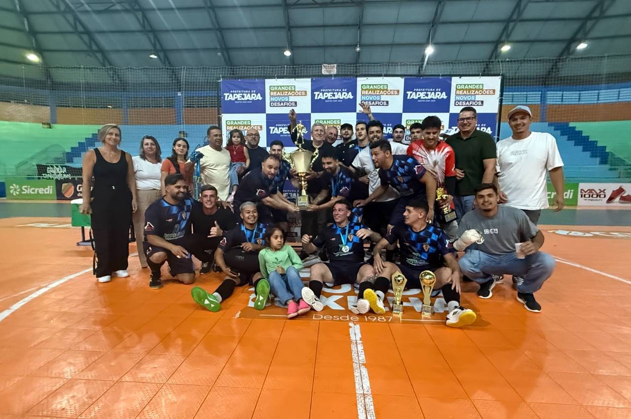 A Barbearia/Nei Gesso é campeã do Interfirmas de Futsal em Tapejara