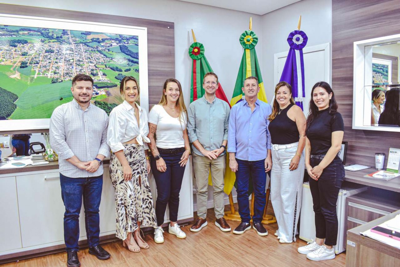 Secretário Estadual de Assistência Social visita Ibiaçá