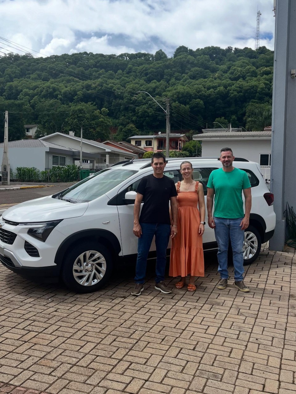 Charrua investe R$ 148,9 mil em novo veículo para a Educação