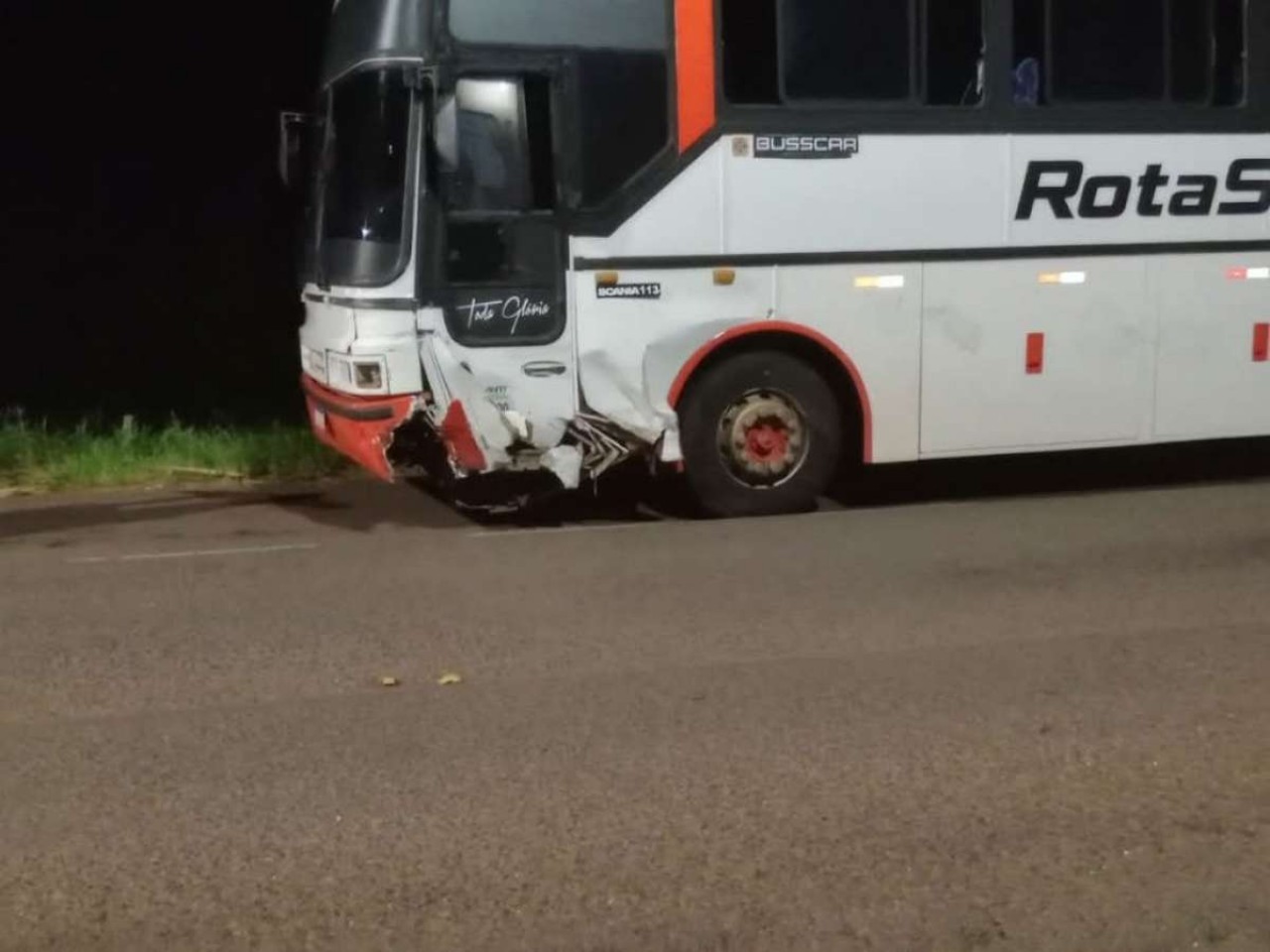 Ônibus que saiu de Marau com destino ao Paraguai se envolve em acidente