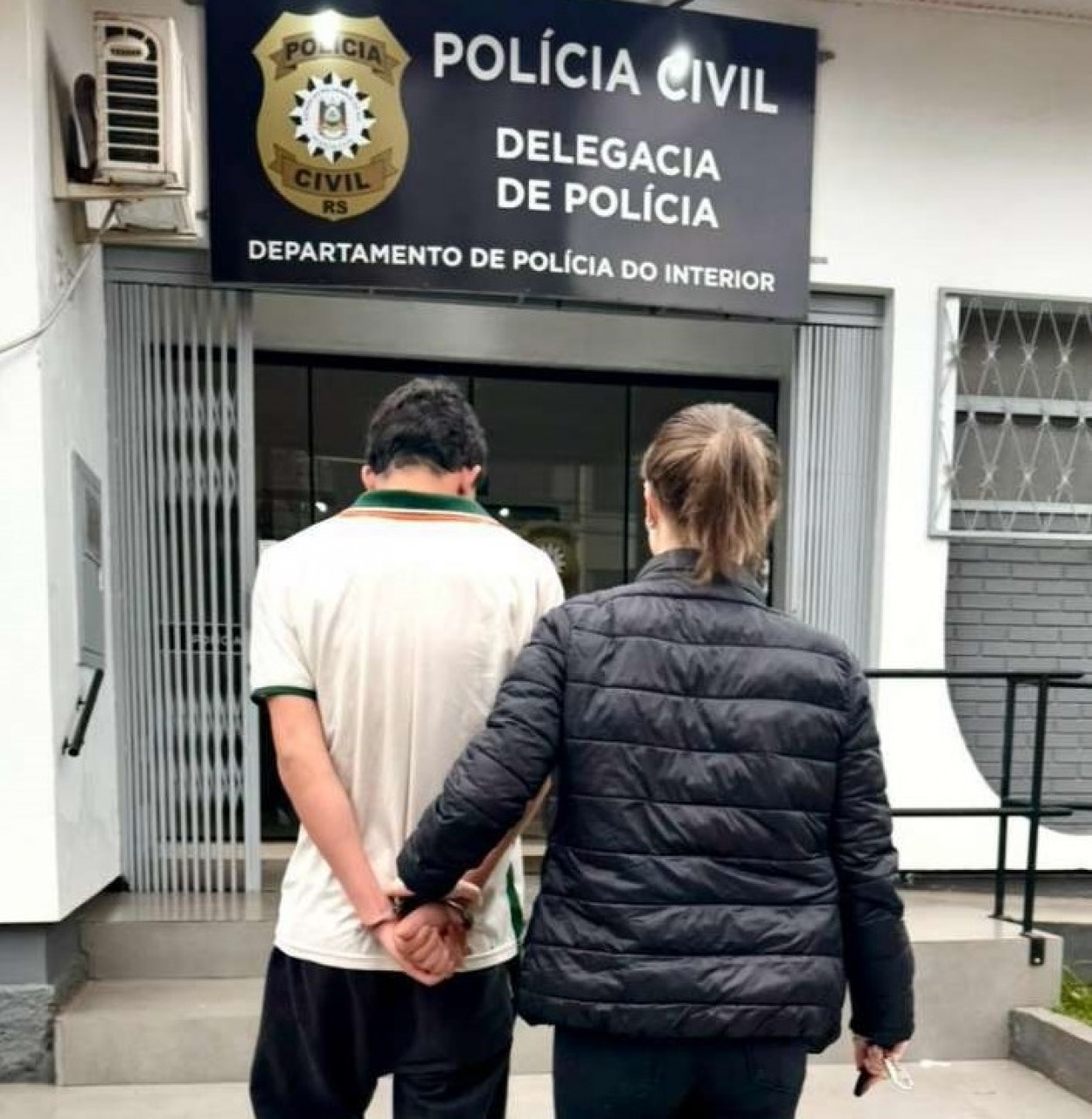 Polícia prende jovem de 19 anos por tráfico em Tapejara