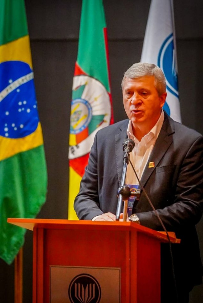 Prefeito de Tapejara representa Famurs no 15º Encontro Regional do TCE-RS