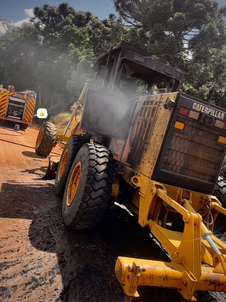 Incêndio atinge patrola no interior de Santa Cecília do Sul