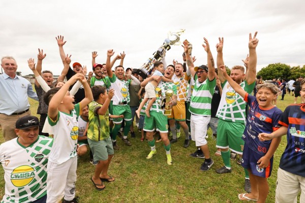 Carga Pesada vence o 29º Campeonato Municipal de Futebol de Campo