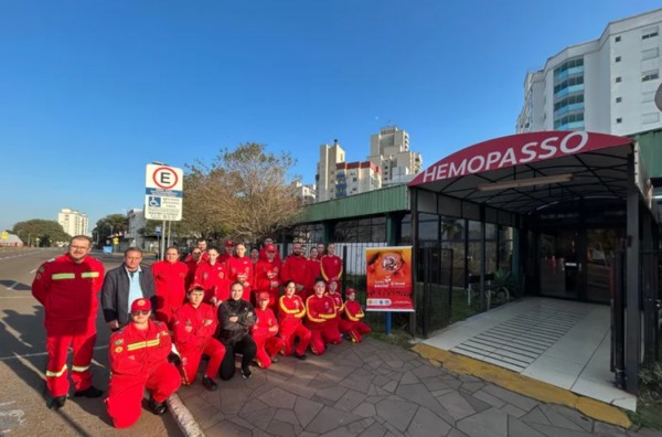 Bombeiros mirins de Tapejara mobilizam doação de sangue em Passo Fundo